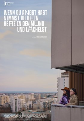 Wenn du Angst hast nimmst du dein Herz in den Mund und lächelst