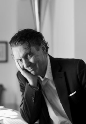 Alles über Martin Suter. Ausser die Wahrheit.